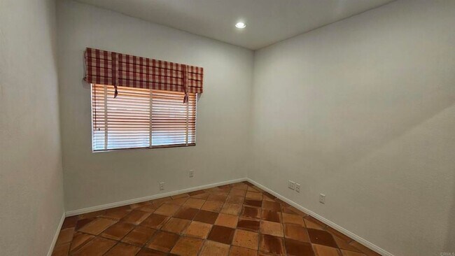 Building Photo - 5365 Caminito Exquisito