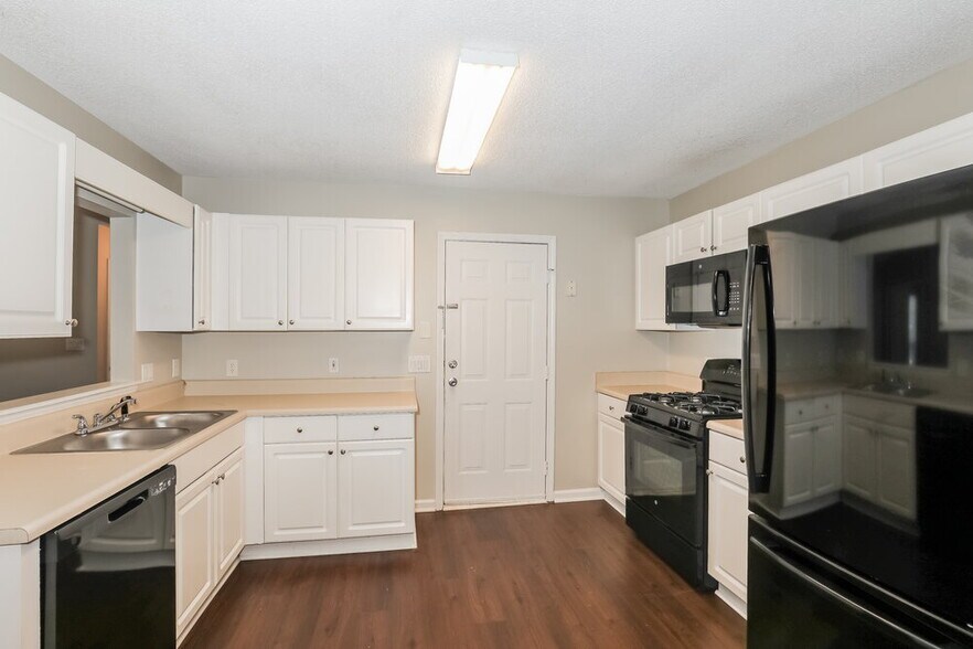 Building Photo - 172 Regency Park Dr