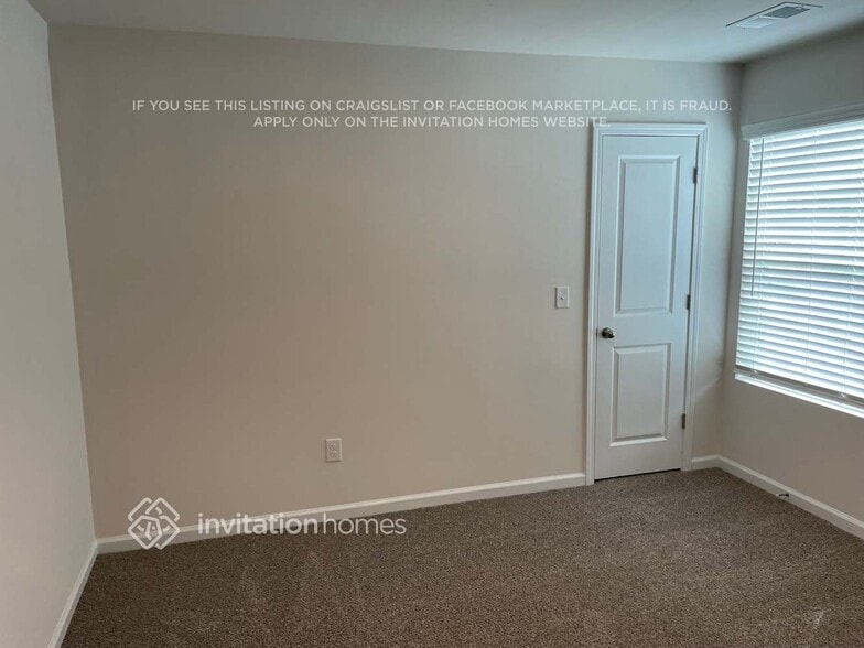 Building Photo - 2300 Pebble Close Ct