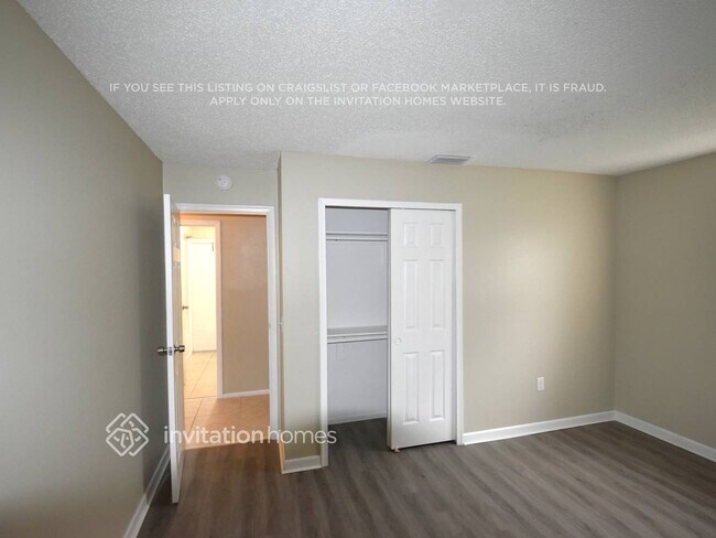 Building Photo - 11385 NW 41st St