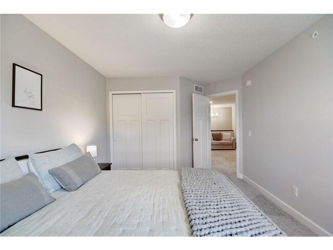 Building Photo - 1203 Lower 143rd St E