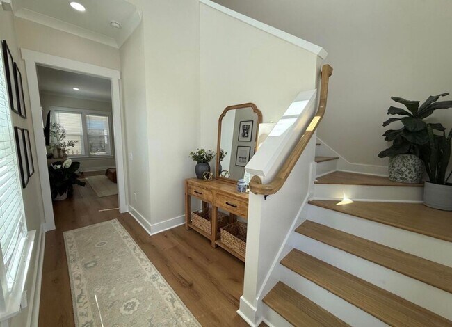 Building Photo - 306 Gazelle Ct