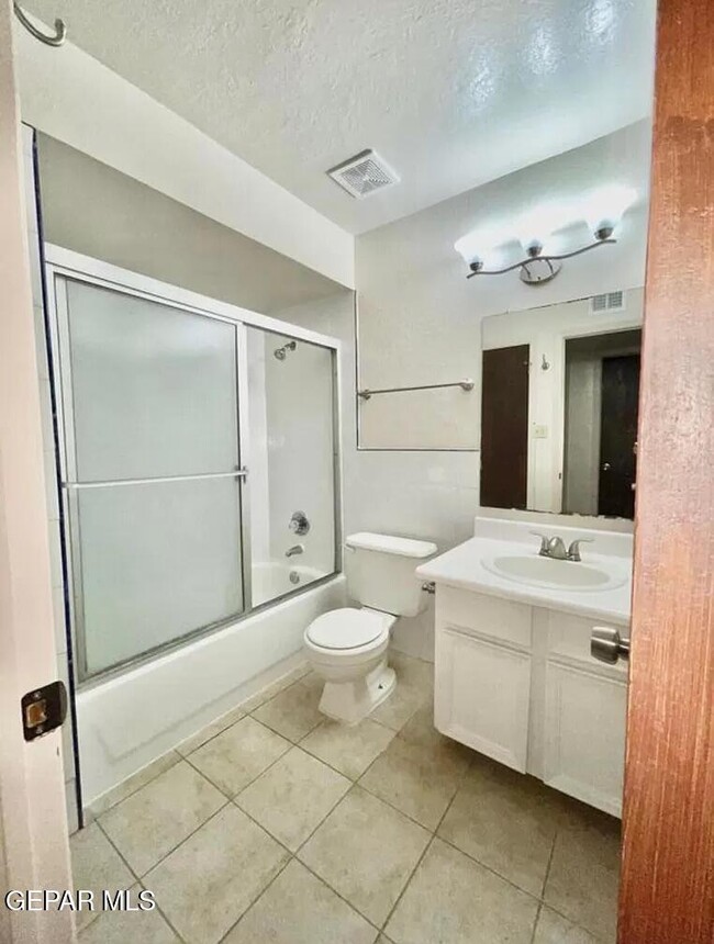 Building Photo - 10604 Springwood Dr