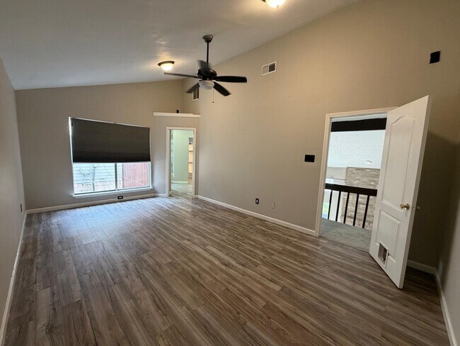 Building Photo - 16619 Capewood Dr