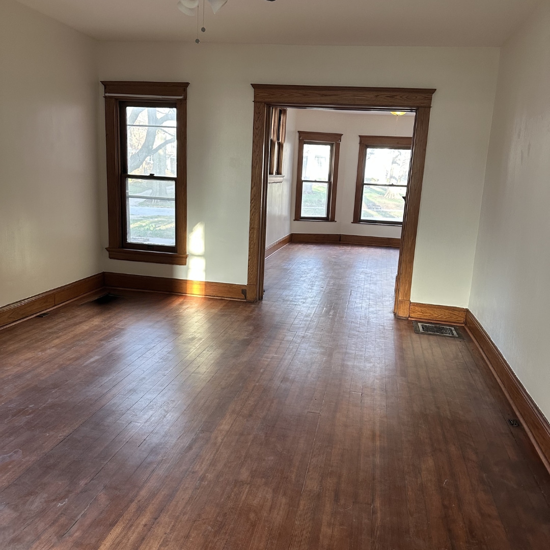 Building Photo - 336 S 16th St