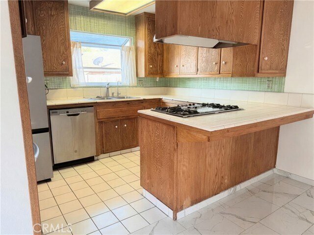 Building Photo - 758 E Cypress Ave
