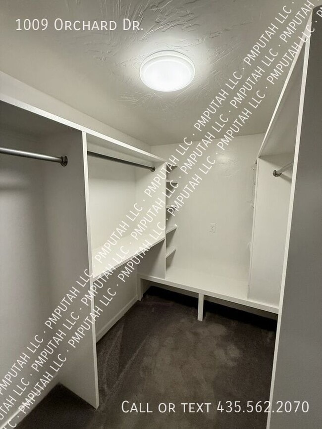 Building Photo - 1009 Orchard Dr