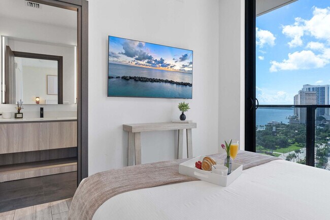 Building Photo - 398 NE 5th St