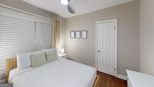 Building Photo - 1114 Fayetteville Rd SE