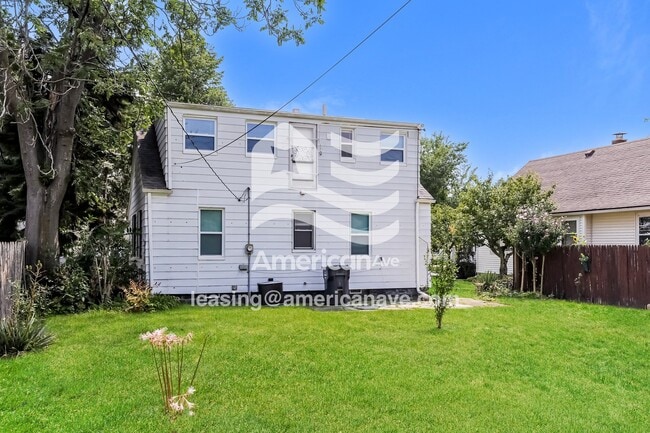 Building Photo - 611 W Wayne St