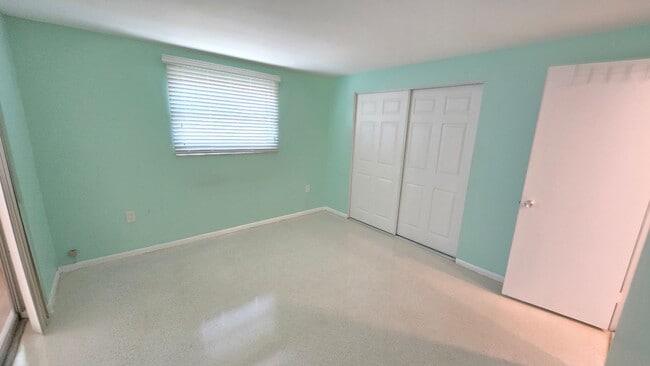 Building Photo - Charming 2BR/2BA Annual Rental in Southgate