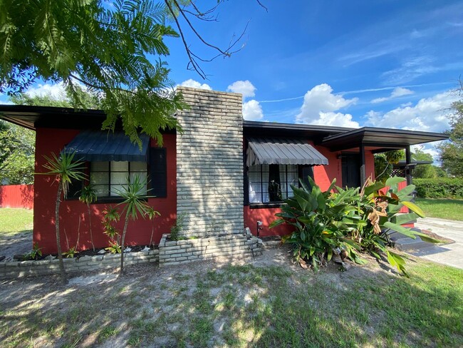 Building Photo - 2/1 Bungalow in the Heart of Audubon Park!!!