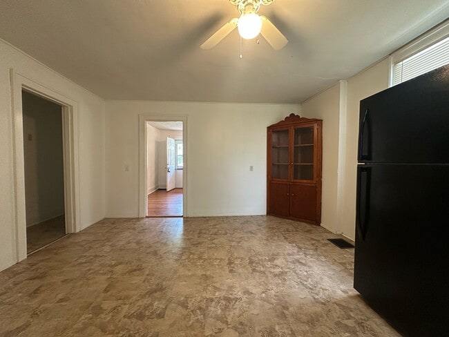 Building Photo - 2605 Winfred Ave