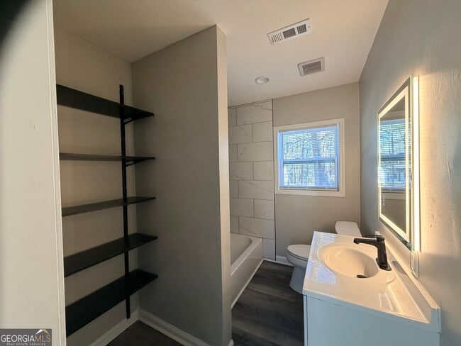 Building Photo - 1433 Midview Dr