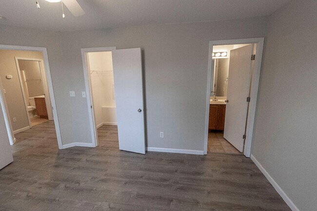 Building Photo - 5810 Canaveral Dr
