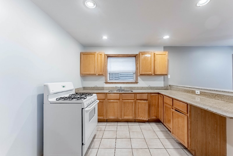 Building Photo - 1926 S Shelby Ct