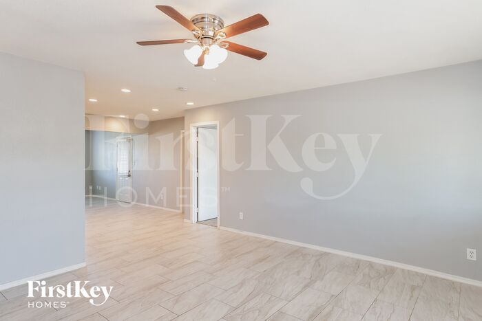 Building Photo - 10030 N 47th Dr