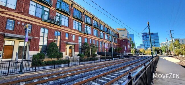 Building Photo - 115 E Park Ave