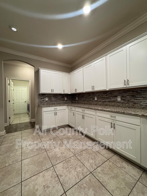 Building Photo - 272 Walkers Point Dr
