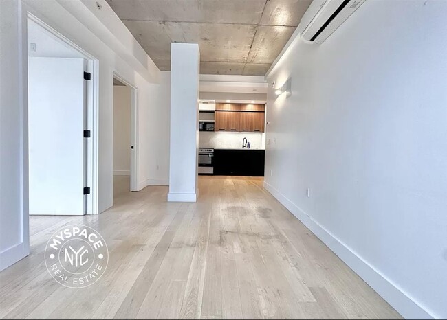 Building Photo - 152 Manhattan Ave