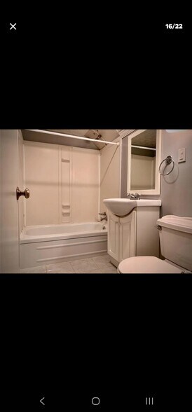 2nd floor bathroom - 33 Kennedy Ave