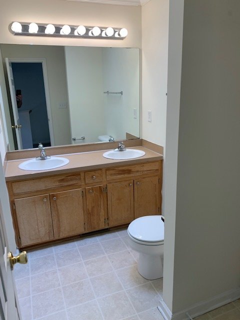 Building Photo - 2335 Vineyard Dr