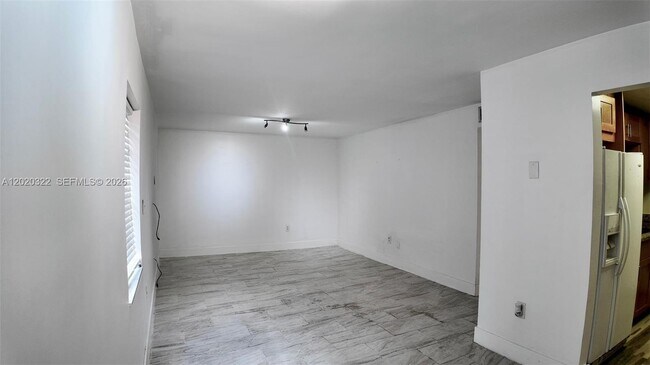 Building Photo - 2138 SW 6th St