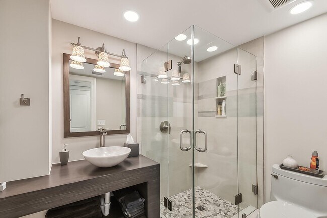 Building Photo - 3590 S Ocean Blvd