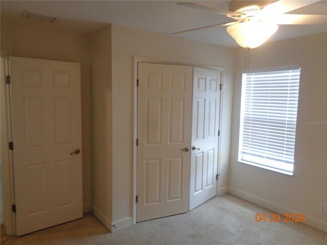Building Photo - 210 Woodhouse Ln