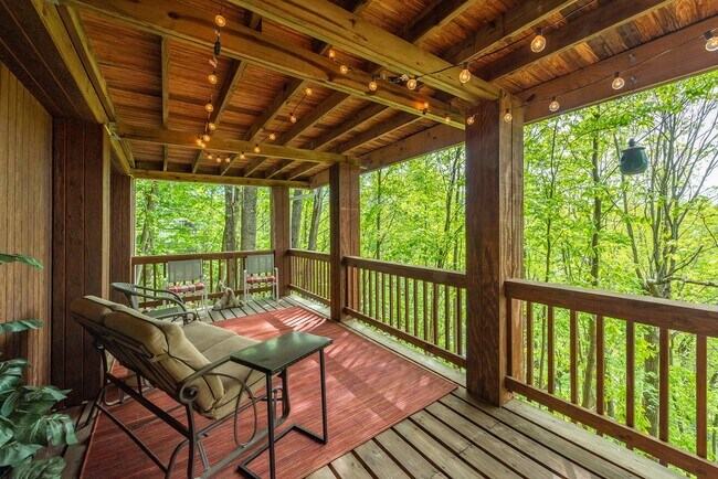 Building Photo - Montreat Rental-Lower Level Apartment! **Utilites included!