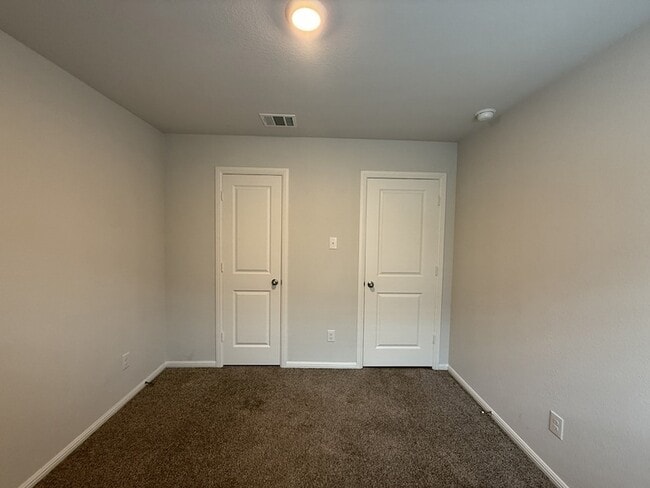 Building Photo - 10530 Ft Cibolo Trl