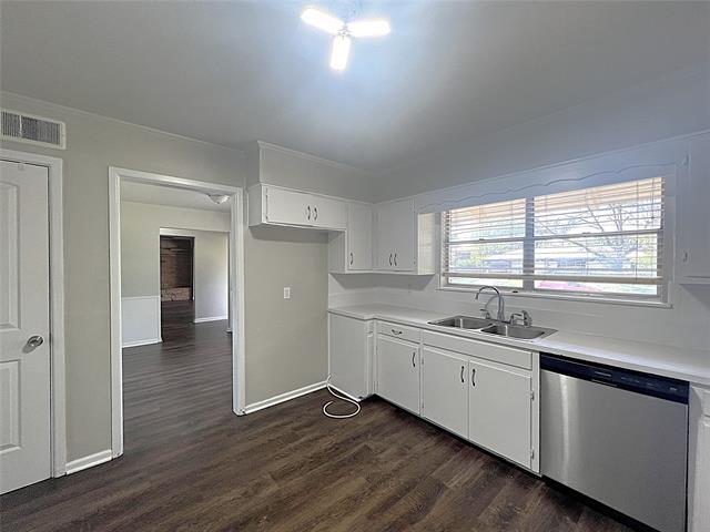 Building Photo - 1431 Eastview Dr