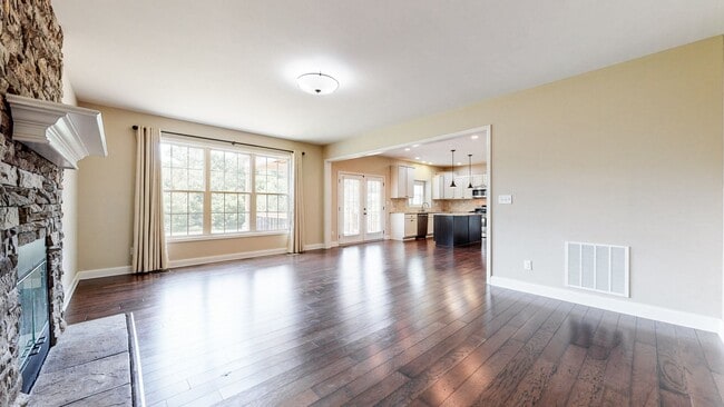 Building Photo - 802 Urton Woods Way