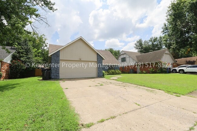 Building Photo - 4 Bed | 2 Bath in Broken Arrow!