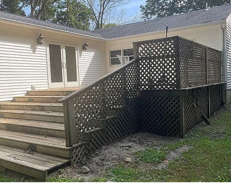 Building Photo - 250 Lakeside Trl