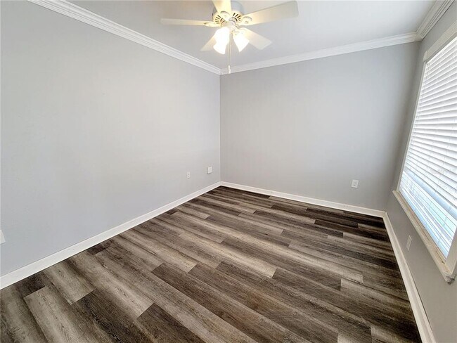 Building Photo - 4160 35th Terrace S
