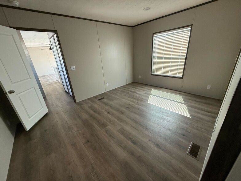 Building Photo - 139 Ponderosa Way