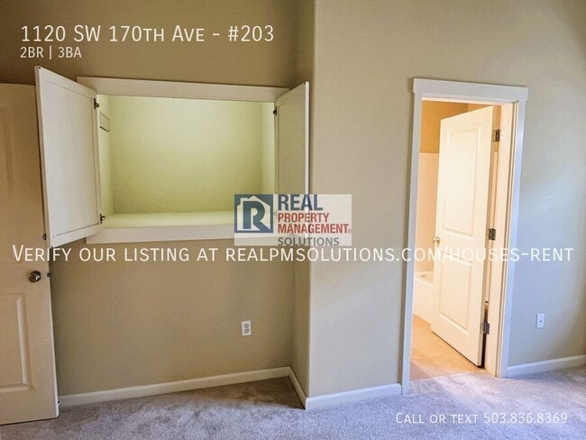 Building Photo - 1120 SW 170th Ave