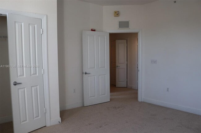 Building Photo - 7615 Heritage Crossing Way