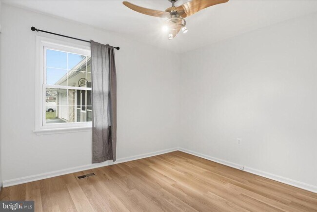 Building Photo - 14017 Broomall Ln