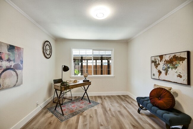 Building Photo - Beautifully Remodeled 3 Bedroom Home Near Stanford & Major Tech Campuses!