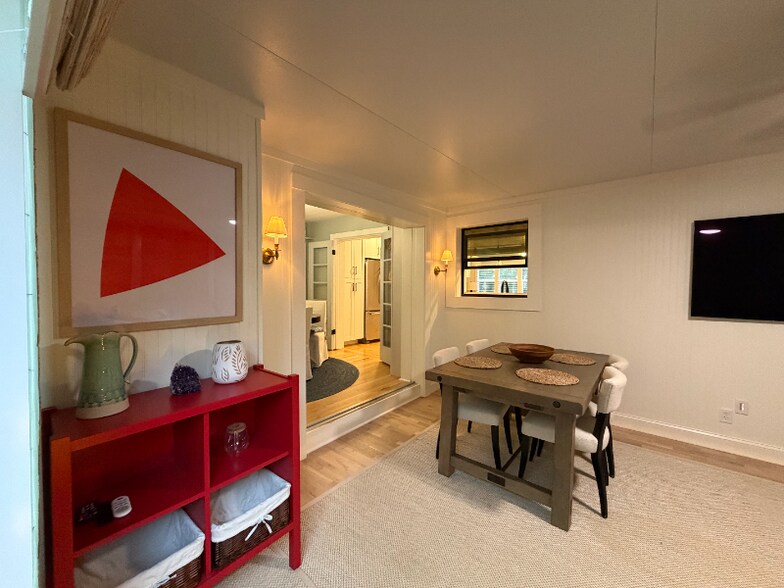 Building Photo - 234 24th Ave N