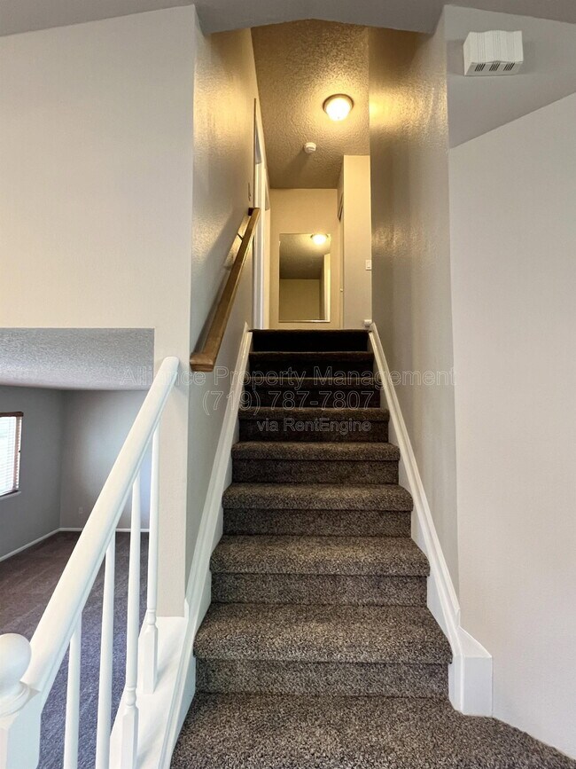 Building Photo - 5851 Granby Hill Dr