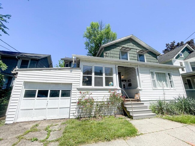 Building Photo - 312 Farm St