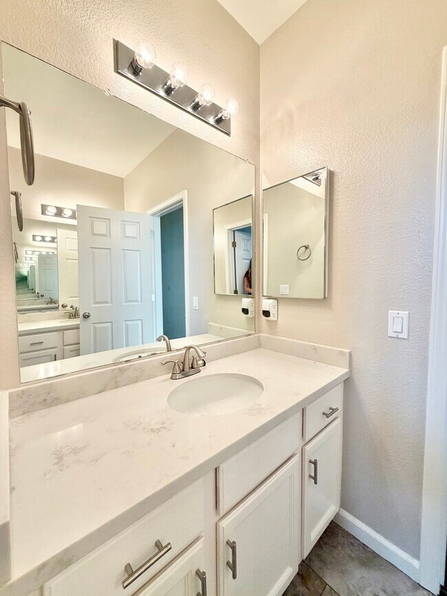Building Photo - Spacious 5-Bedroom Rocklin Home with Private Backyard Oasis