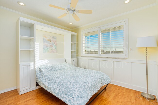 Building Photo - Riverfront Two Bedroom Condo