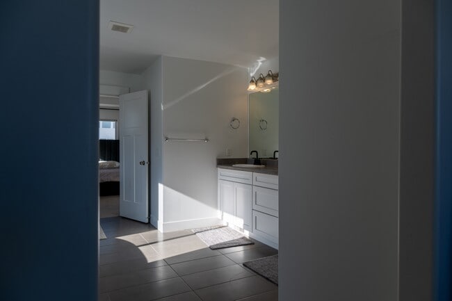 Building Photo - 14722 Canyon Wild Rd