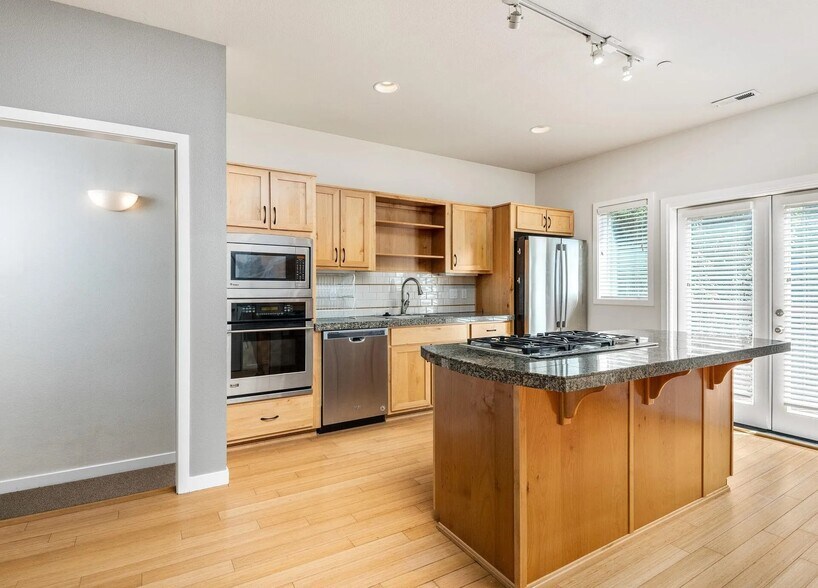 Building Photo - 4132 S Corbett Ave