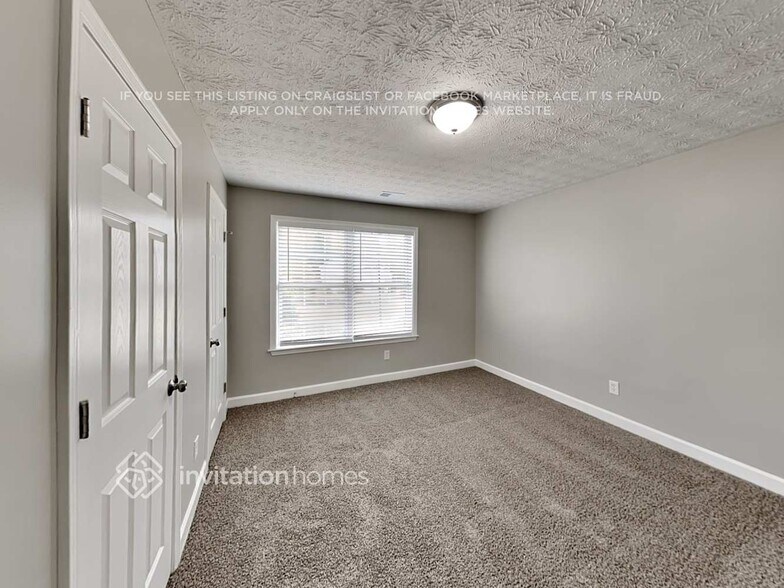 Building Photo - 5200 Gable Ridge Way