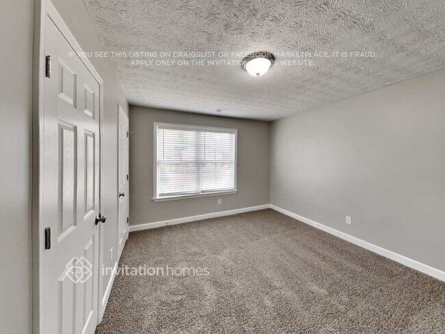 Building Photo - 5200 Gable Ridge Way